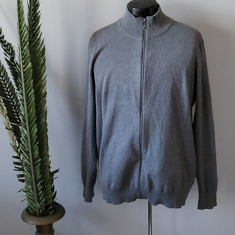 APT. 9 gray long sleeve full zip knit sweater with ribbed accents